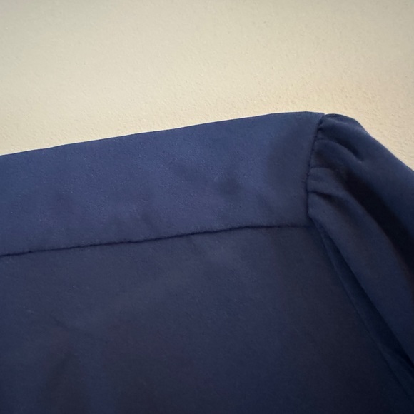 NEW NWT - NYC New York & Company - Navy kissing Bow blouse - XL - Picture 5 of 6